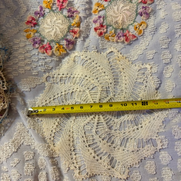 Vintage Handmade Doilies Set of 3 - Picture 5 of 6